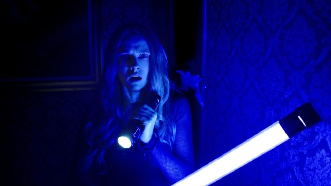 Tåre Rustik Oprør Lights Out Movie Review — Good ol' fashion scares make for a fun watch |  Smash Cut